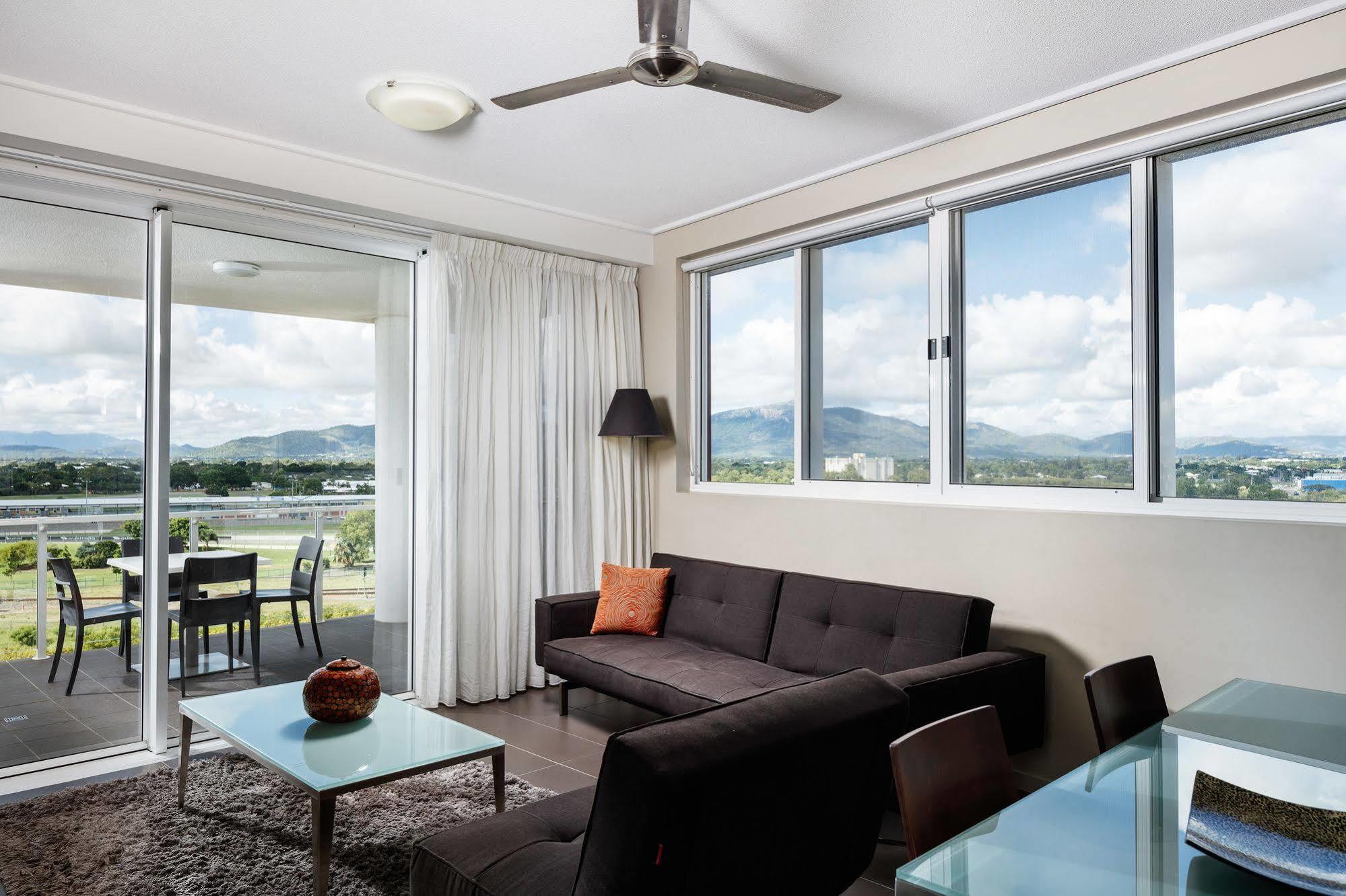 Central Holborn Apartments Townsville Zewnętrze zdjęcie
